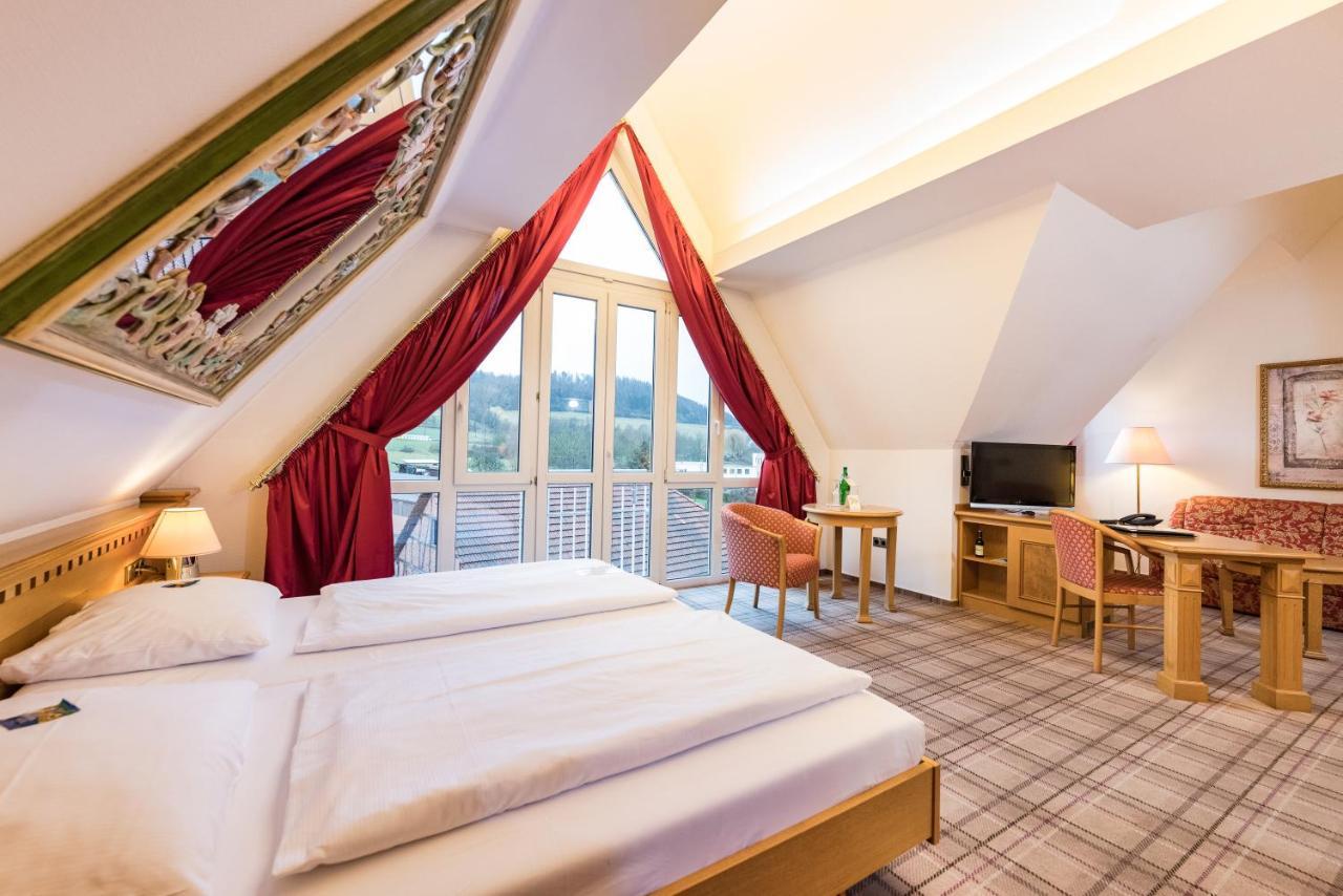 Goebels Hotel Zum Loewen Friedewald  Екстериор снимка