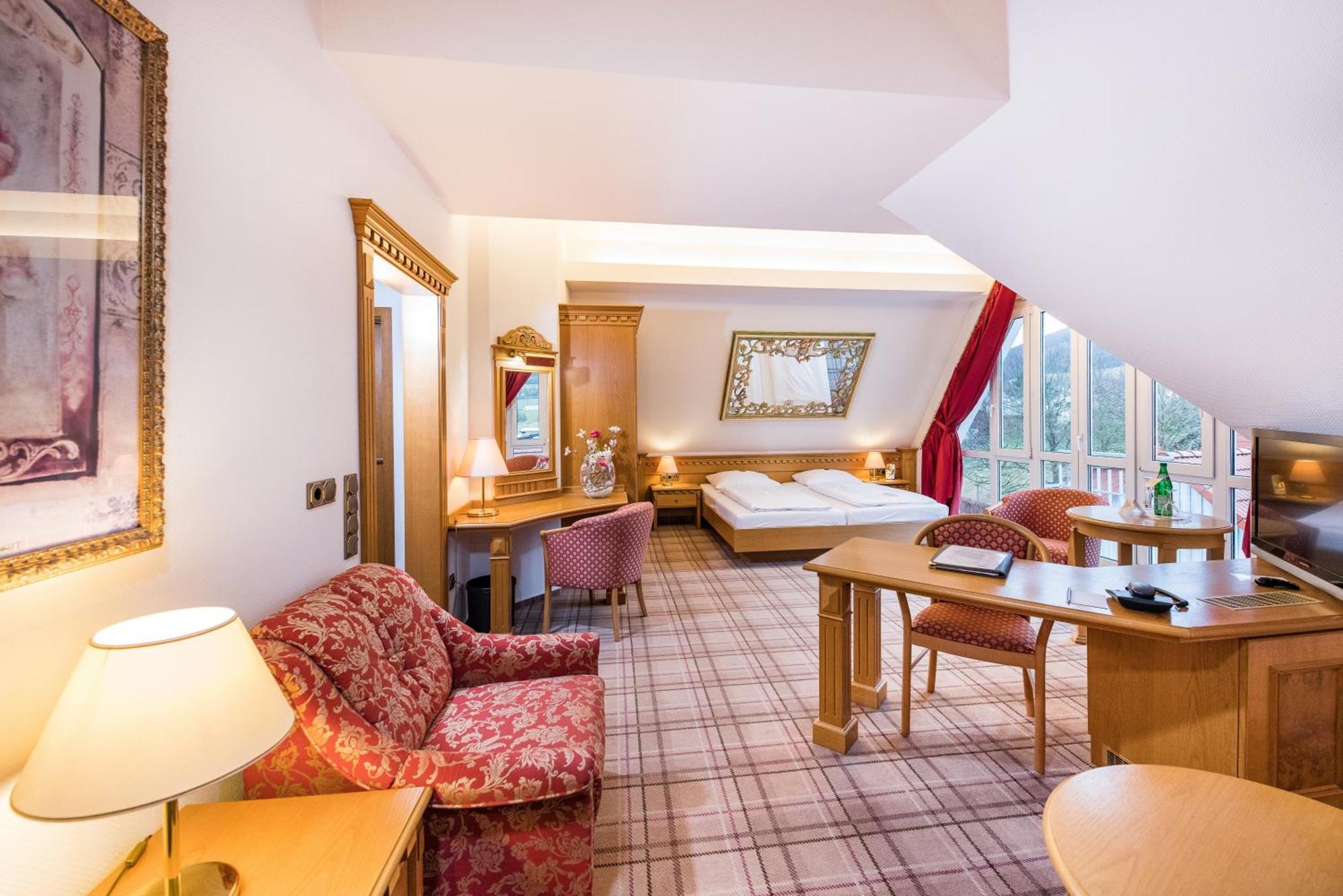 Goebels Hotel Zum Loewen Friedewald  Екстериор снимка