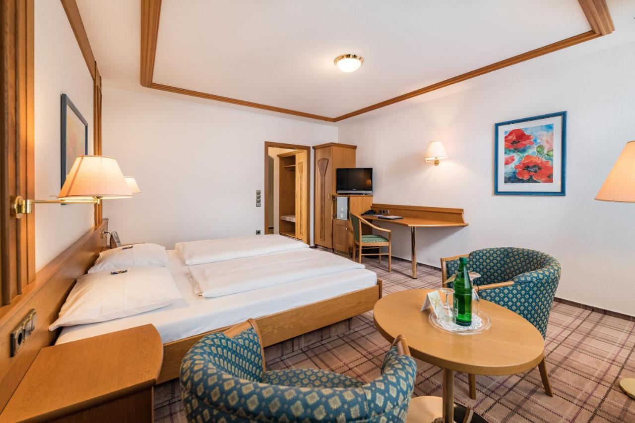 Goebels Hotel Zum Loewen Friedewald  Екстериор снимка