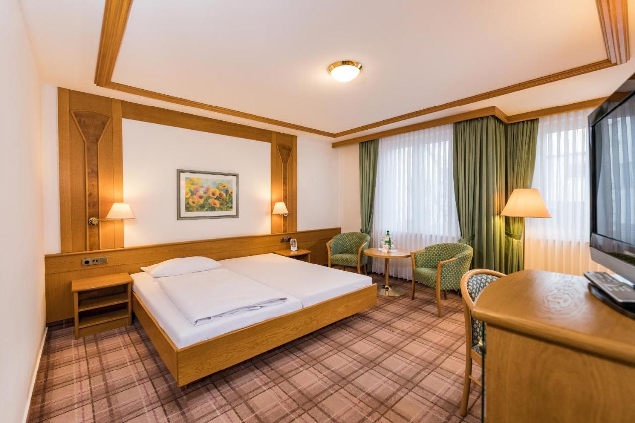 Goebels Hotel Zum Loewen Friedewald  Екстериор снимка